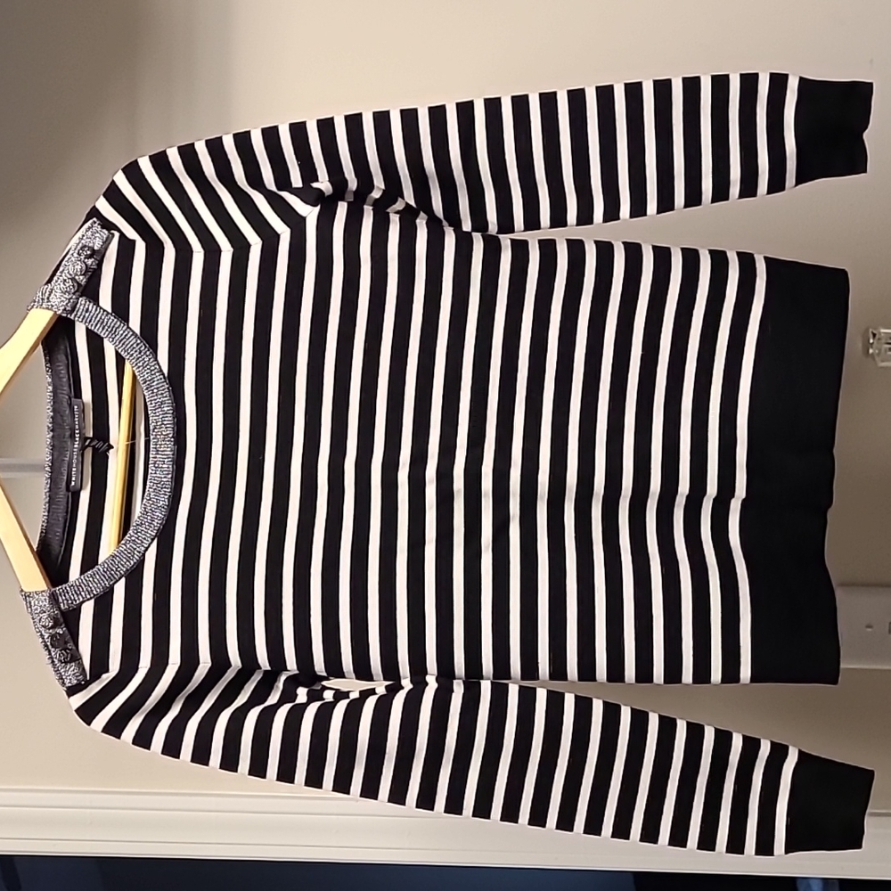 NWT. White House Black Market Sweater XS